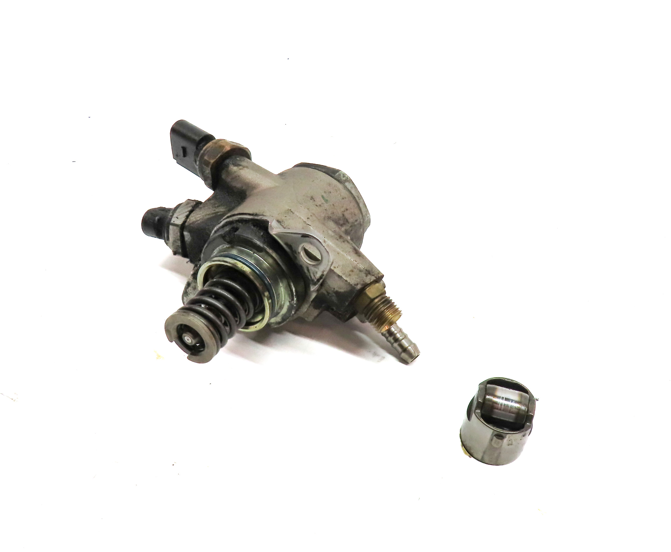 12-17 AUDI A6 A7 A8 Q5 Q7 S4 S5 (B8 8K 8T C7 4L) 3.0L HIGH PRESSURE FUEL PUMP — exact item pictured